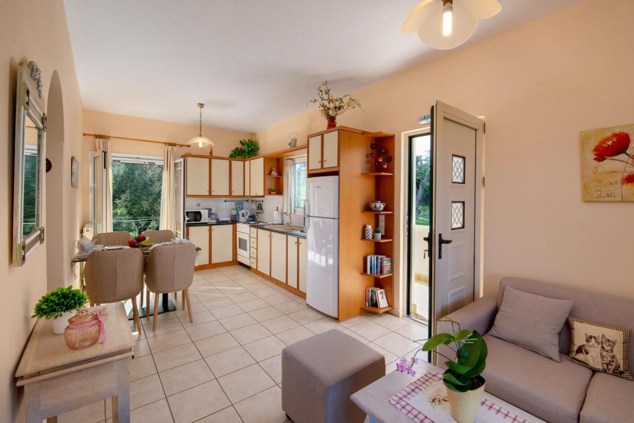 Villa Yiotta Kalodhikatika Экстерьер фото